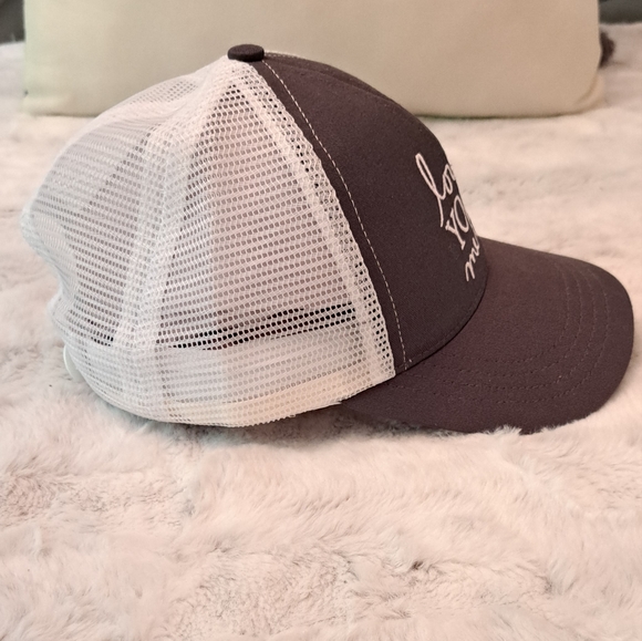 Love Your Melon women's snap back mesh gray white adjustable baseball cap. - Picture 4 of 8
